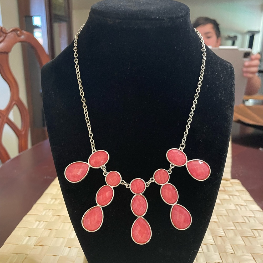 Liz Claiborne Gold and Pink tone Necklace Beautiful
